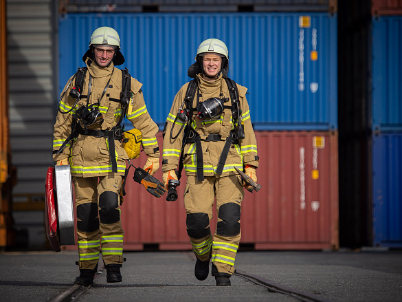 Ausbildungszüge werden für den Einsatz beim VU vorbereitet  Feuerwehr  Römstedt – traditionell. engagiert. freiwillig. brandheiß.