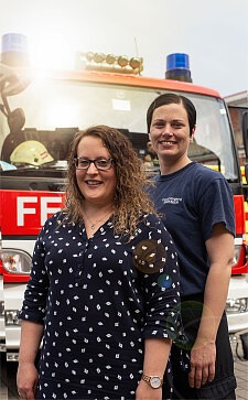 Bild von den beiden Suchtkrankenhelferinnen der Feuerwehr Bremen