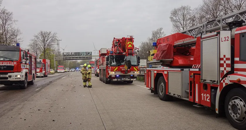 Die Rüsteinheit auf der Autobahn