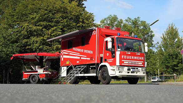 Freiwillige Feuerwehr Gerätewagen Verpflegung mit Anhänger Feldkochherd